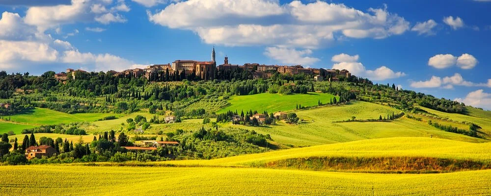 Moving to Italy to live there 