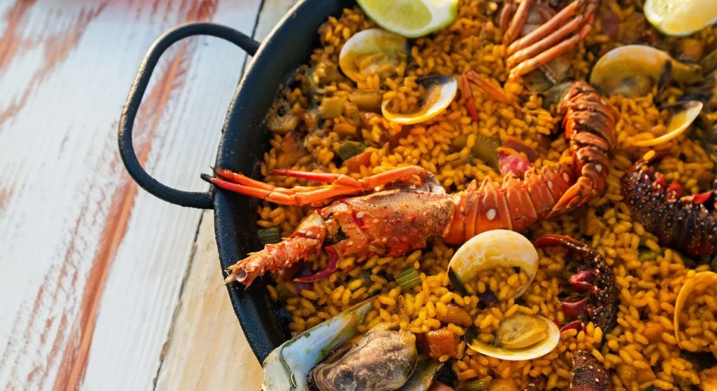 Seafood paella
